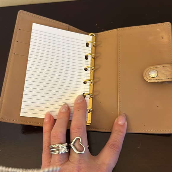 Louis Vuitton tan Vernis agenda . Good condition. Some color transfer! - Picture 4 of 7